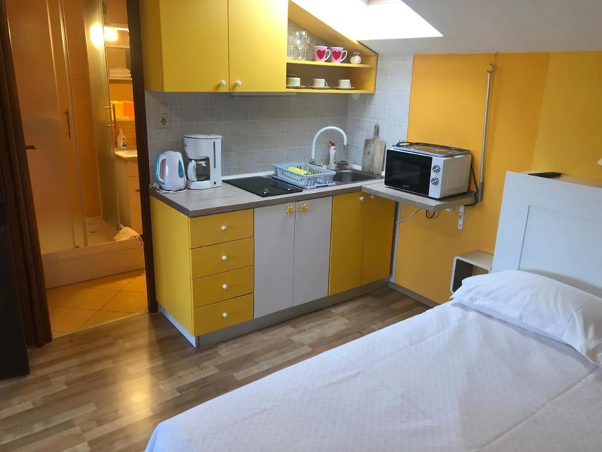 Apartment Studio Neven With Sea View Baska