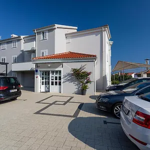 Appartamento Crnekovic Tomislava 8, Baška