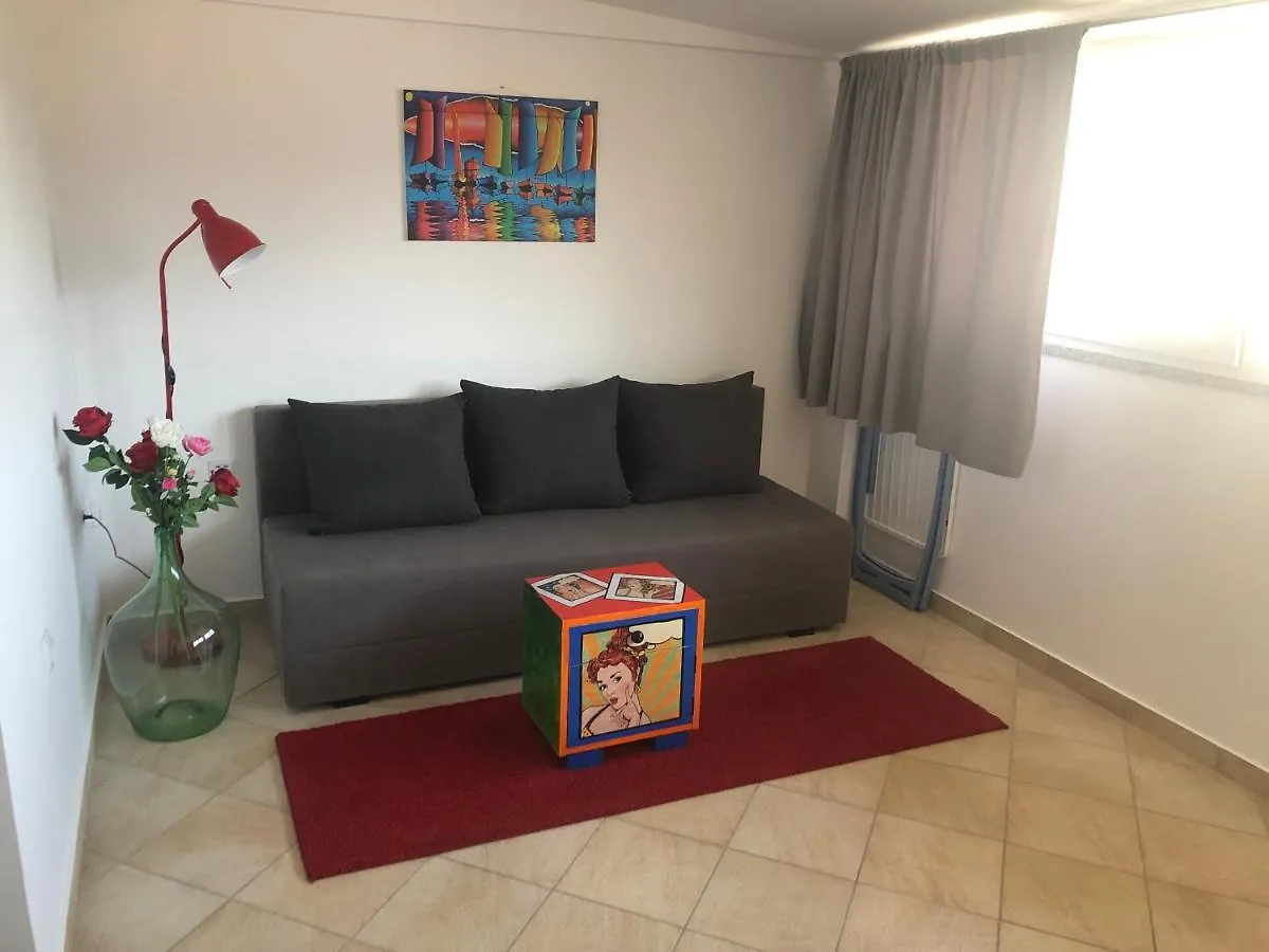 Apartment Studio Neven With Sea View Baska